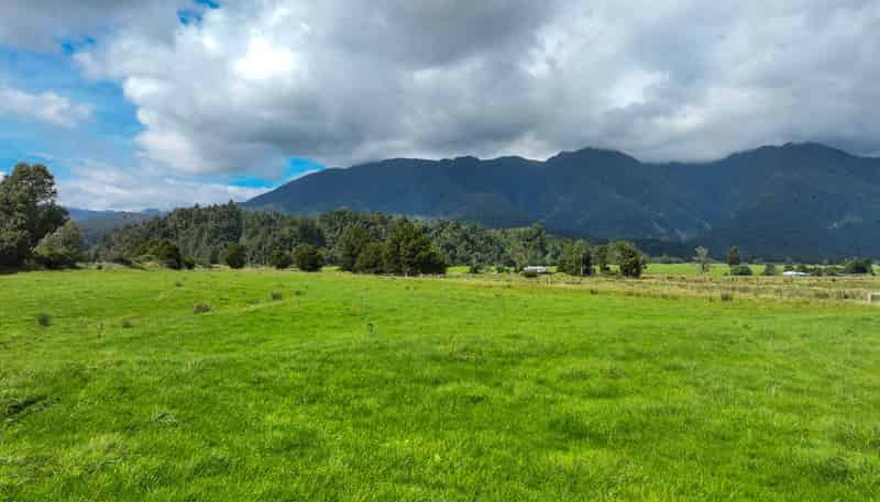 217 Poerua Valley Road, Harihari