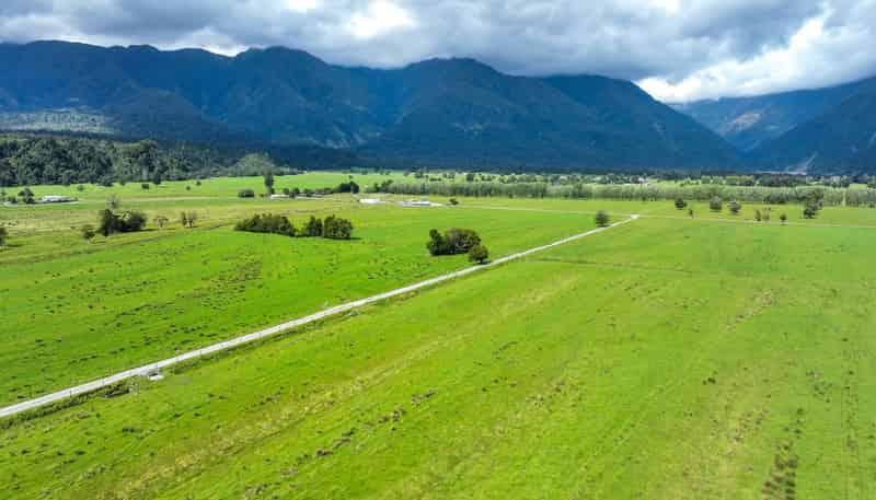 217 Poerua Valley Road, Harihari