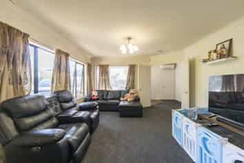 21 Catalina Drive, Melville