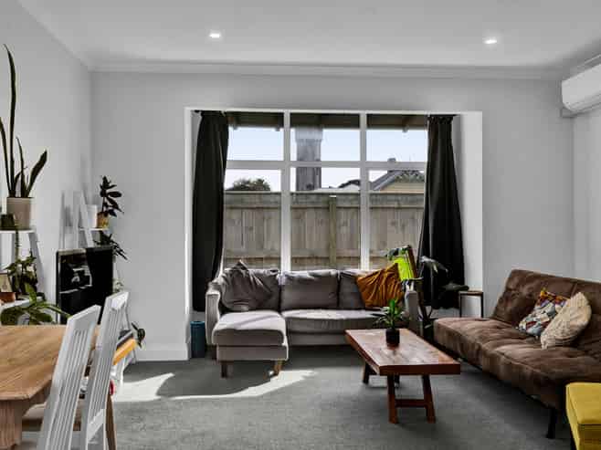 50 Collins Street, Hawera