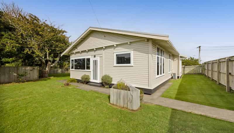 50 Collins Street, Hawera