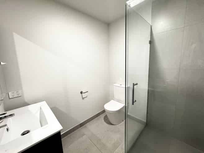 3/329 Lincoln Road, Addington