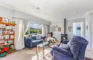 2/3A Suter Street, Stoke