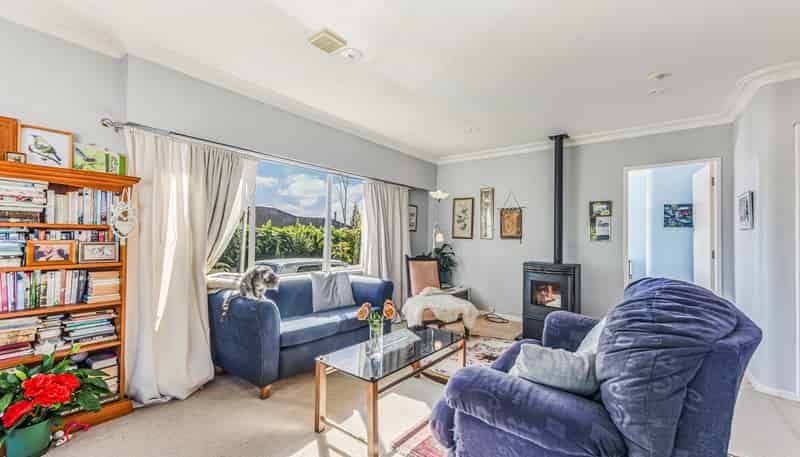 2/3A Suter Street, Stoke