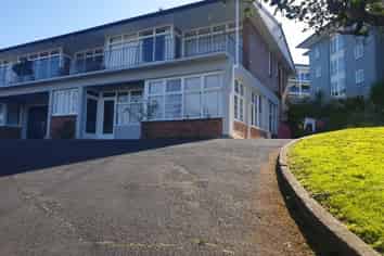 1/23A Hillsborough Road, Hillsborough