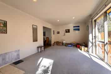 25 Les Marston Place, Pukekohe