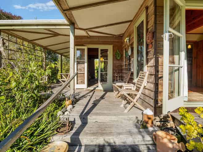 11 Harbour View Road, Point Wells