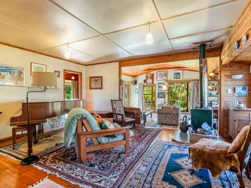 11 Harbour View Road, Point Wells