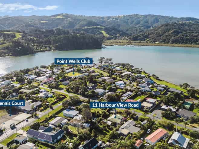 11 Harbour View Road, Point Wells