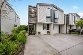11/4163 Great North Road, Glen Eden