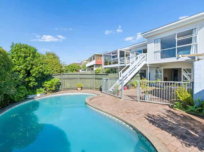 21 Stapleford Crescent, Browns Bay
