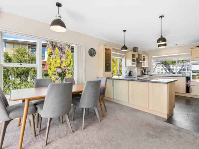 21 Stapleford Crescent, Browns Bay