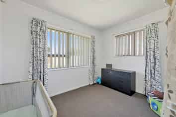 1/48 Latham Avenue, Pakuranga