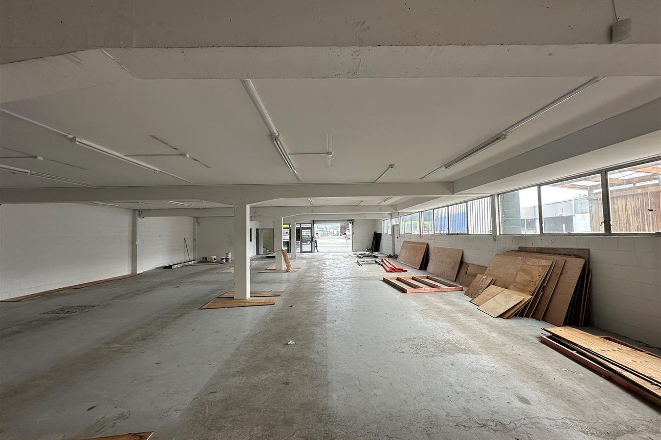 CBRE | Well-Presented Trade Retail – pohled 3