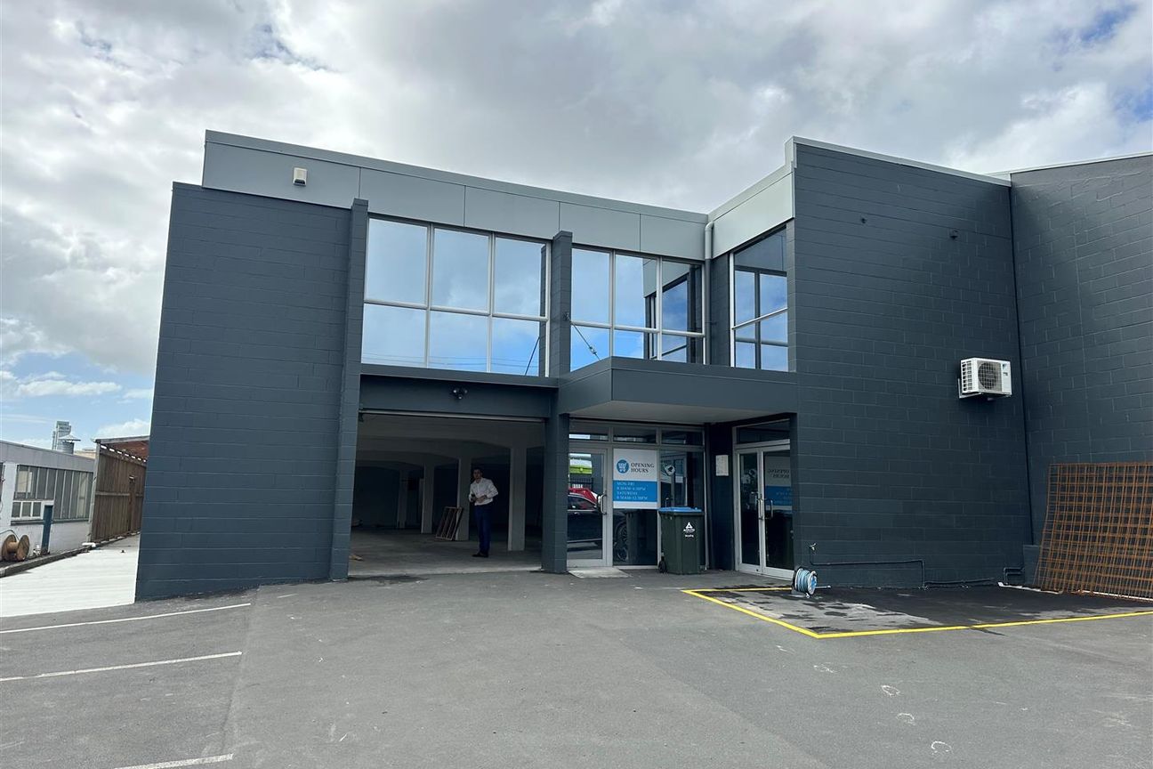 CBRE | Well-Presented Trade Retail – pohled 2