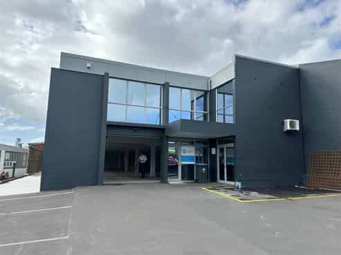 CBRE | Well-Presented Trade Retail