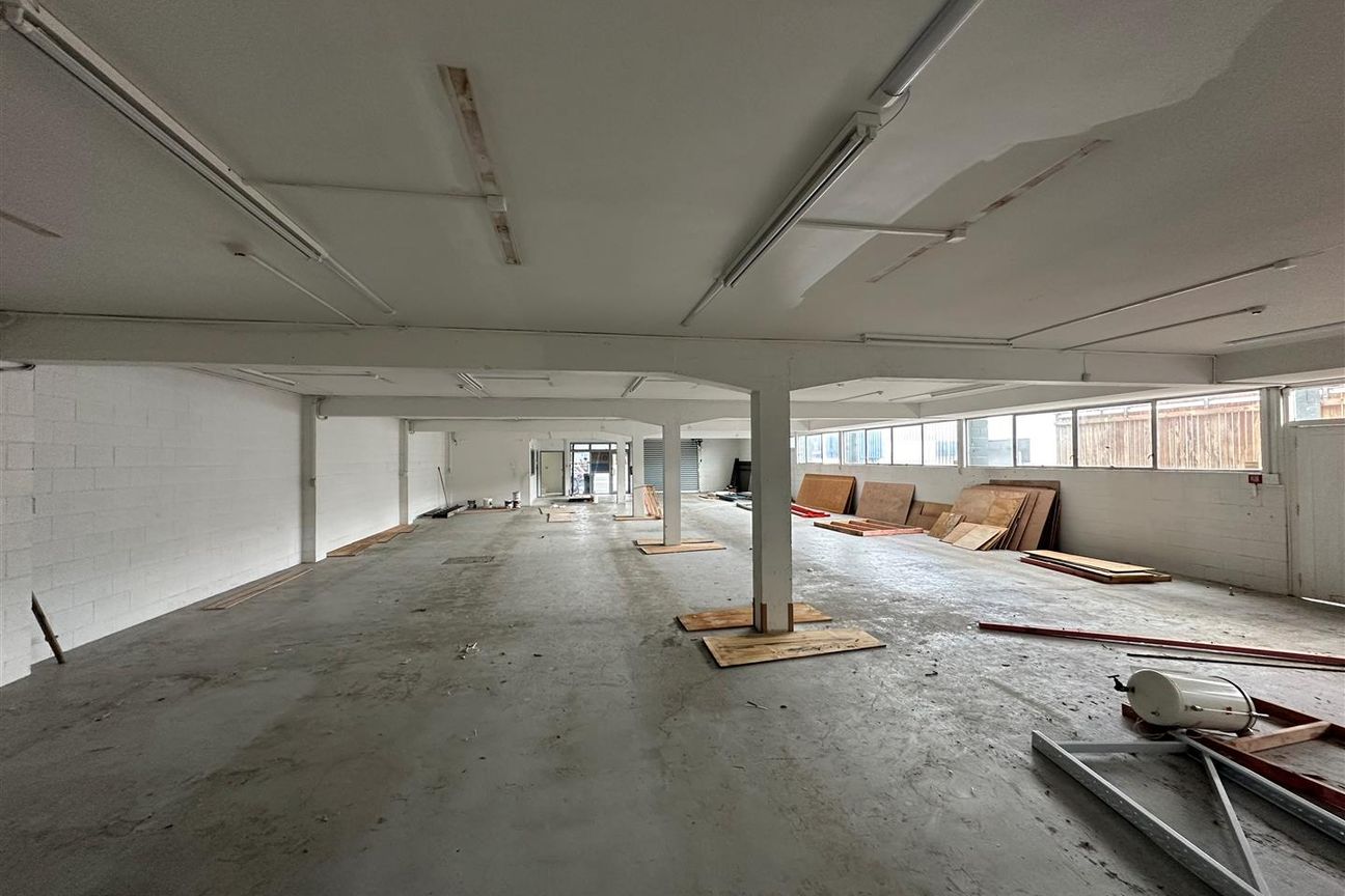 CBRE | Well-Presented Trade Retail – pohled 4