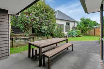 18 Conifer Grove, Kamo