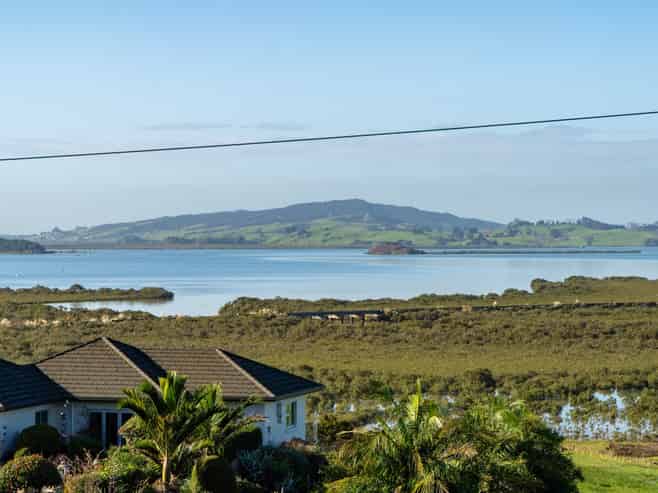 107 Toetoe Road, Otaika
