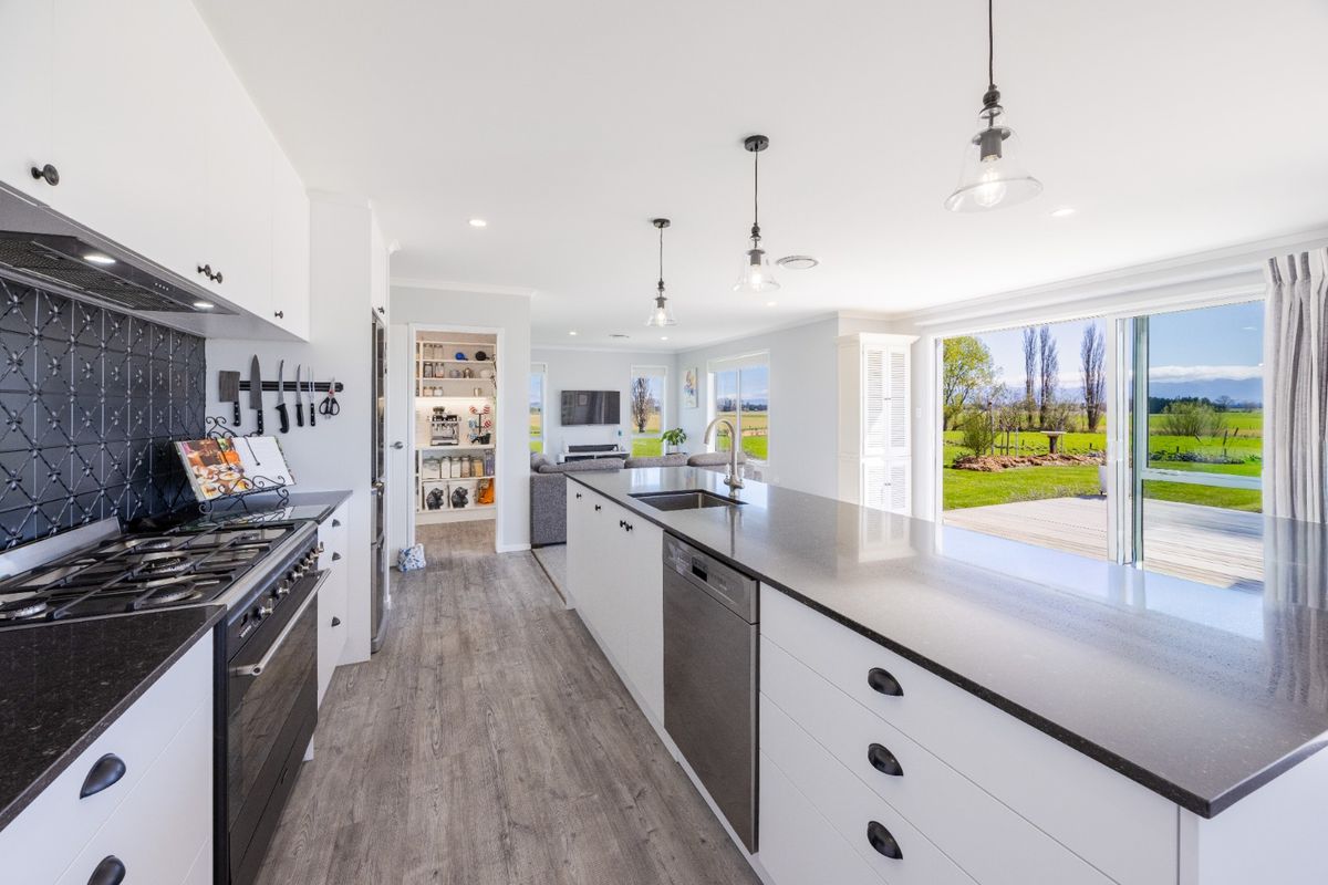 3 BEDROOMS - WAIPUKURAU - Widok 5