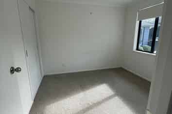 Auckland - Address withheld