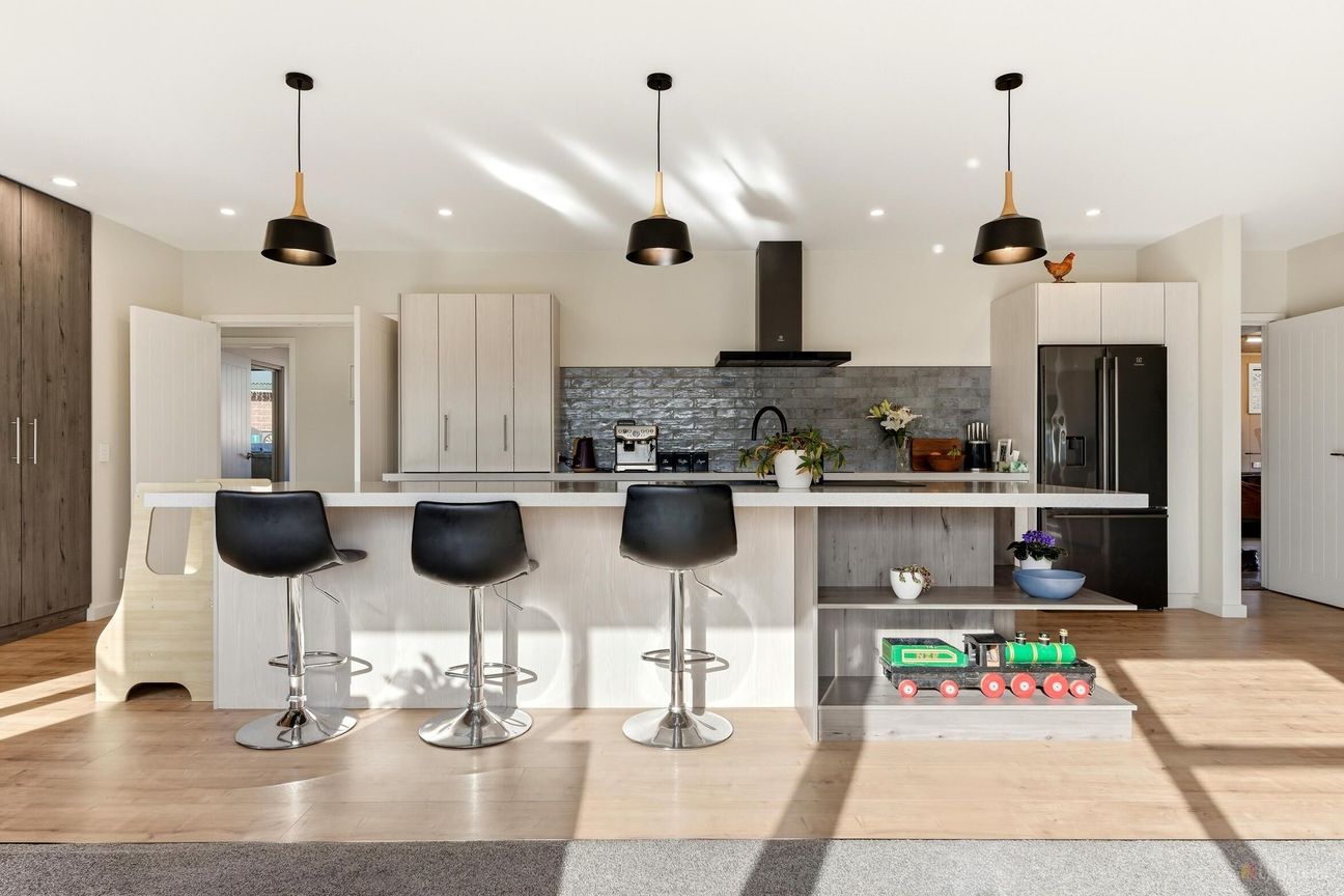 Family Living Wth Style - Vista 4