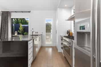 5 Merivale Lane, Merivale