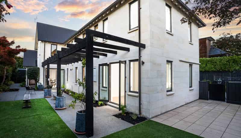 5 Merivale Lane, Merivale