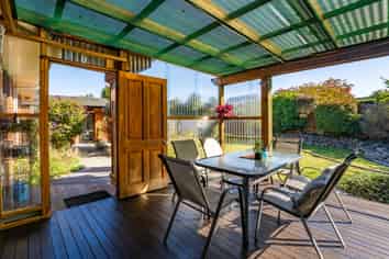 4 Franklyn Close, WAKEFIELD