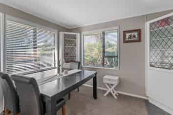 4 Franklyn Close, WAKEFIELD
