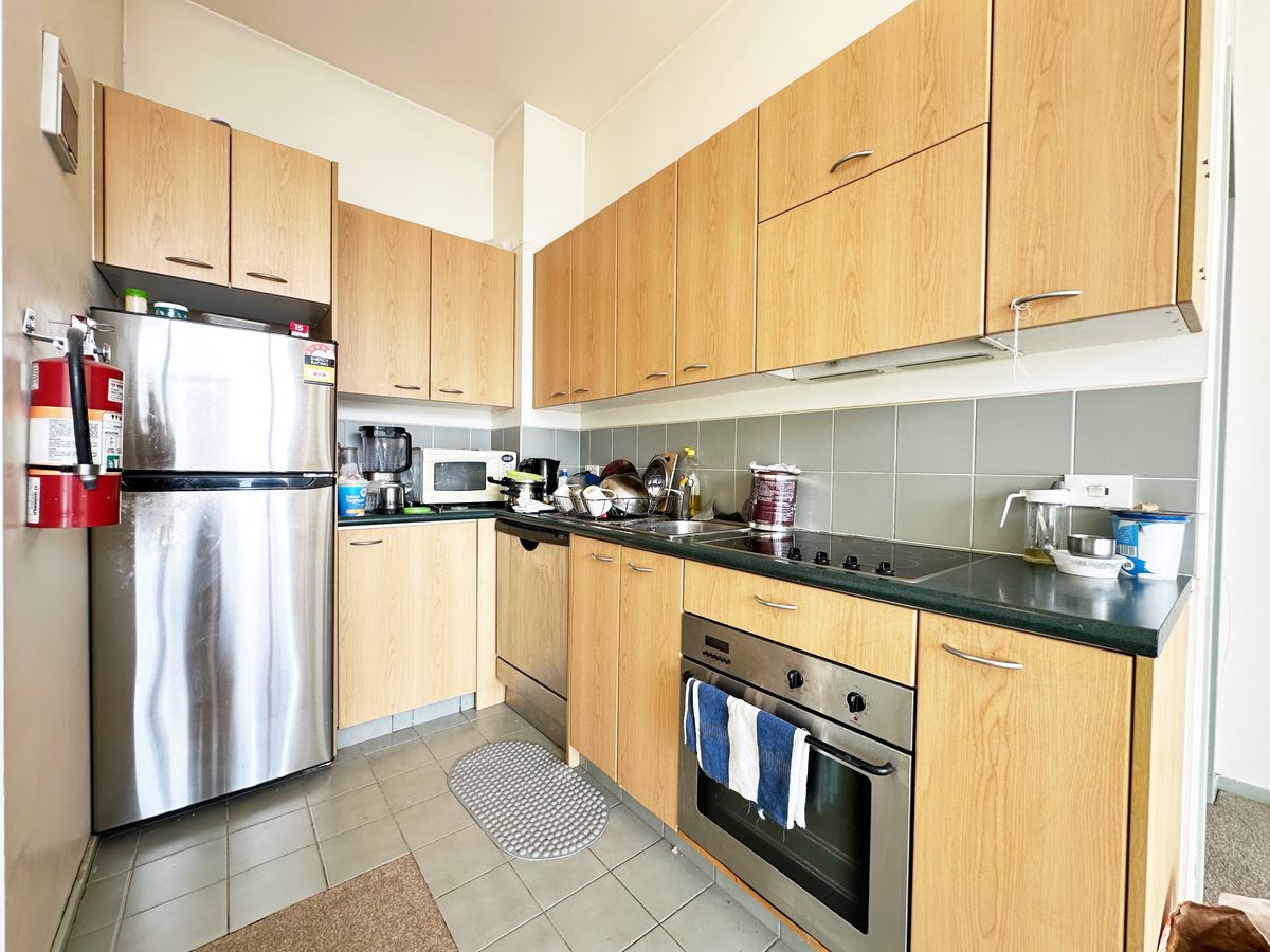 Penthouse-Level Living with Sweeping Harbour Views + Secure Car Park - Ansicht 3