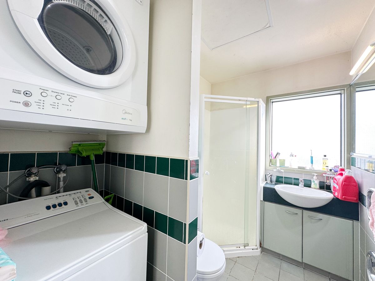 Penthouse-Level Living with Sweeping Harbour Views + Secure Car Park - Ansicht 6