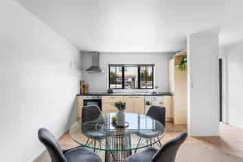 9/1 Harrison Road, Mount Wellington