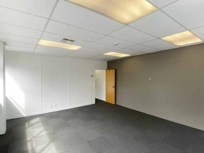 Central office for three to five people