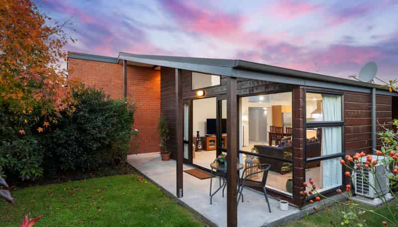 32A Farquhars Road, Redwood