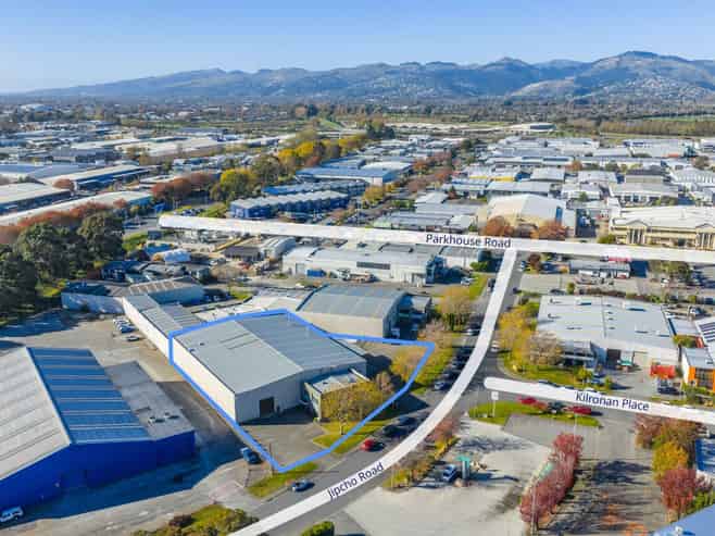 Modern, Conventional Wigram Warehouse & Office 
