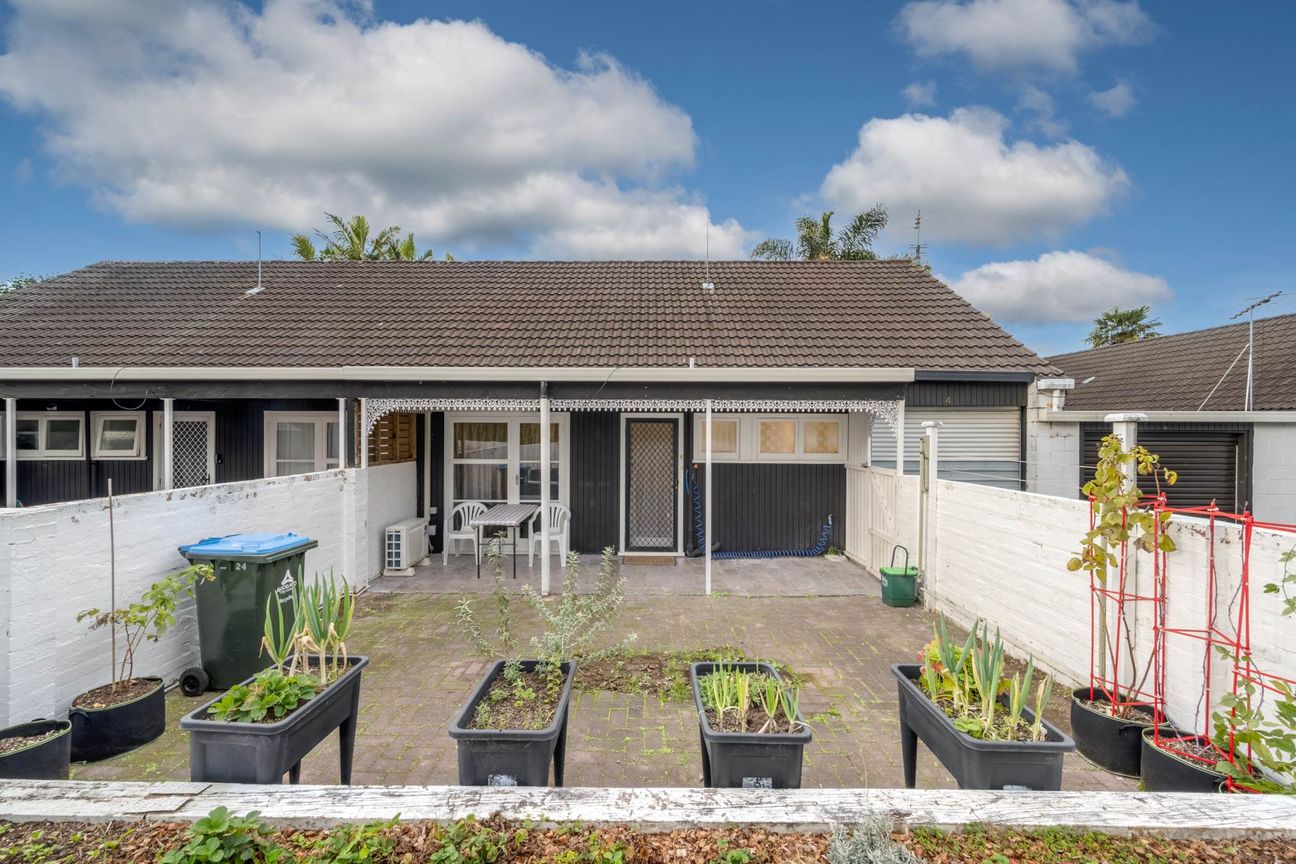 Easy-Care Living in a Prime Greenlane Location - Widok 2
