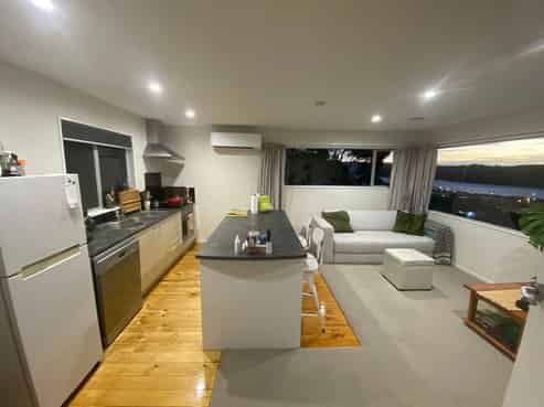 26A Kiriwai Road, Paremata