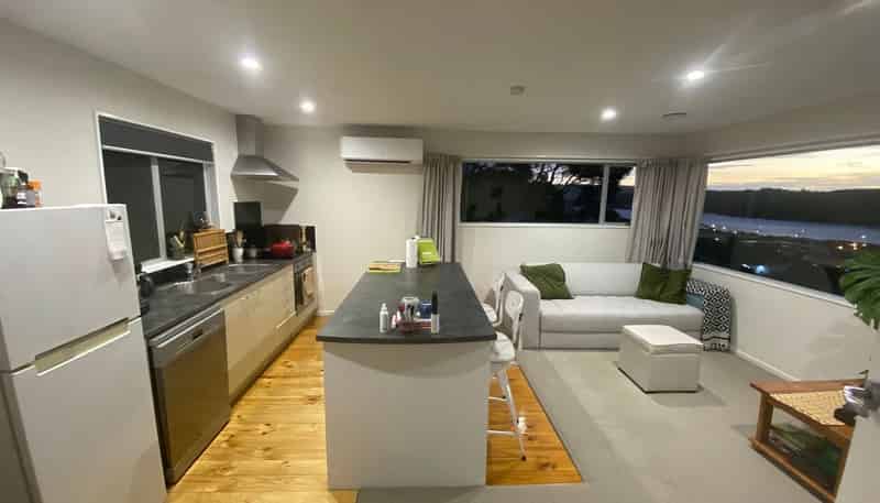 26A Kiriwai Road, Paremata