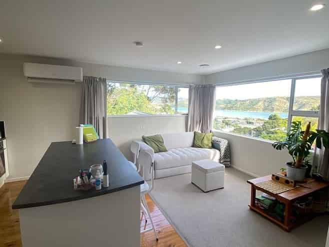 26A Kiriwai Road, Paremata