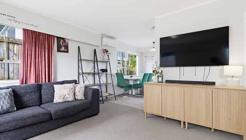 2/15A McIntyre Road, Mangere Bridge
