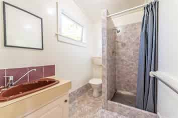 2/33 Sefton Street, Seaview