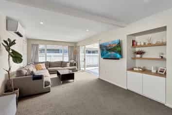 22 Helmsdale St, Burwood