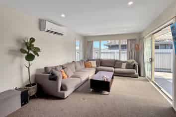 22 Helmsdale St, Burwood