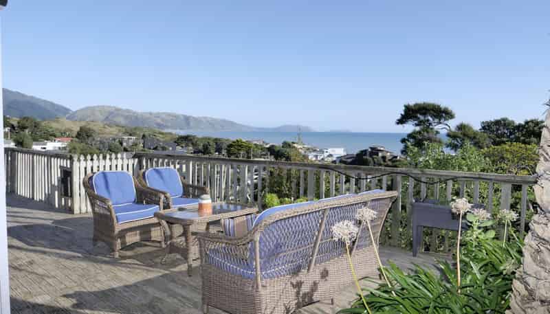 7 Jeep Rd, Raumati South
