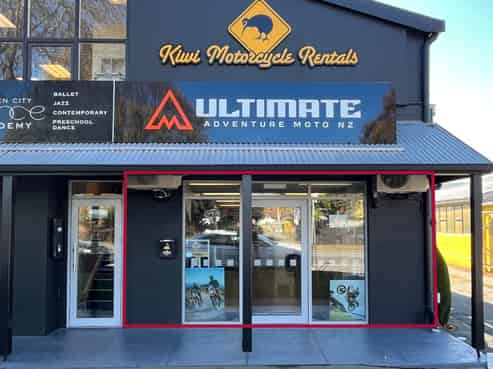 Quality Showroom / Warehouse space