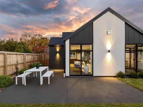 100 Wairakei Road, Bryndwr