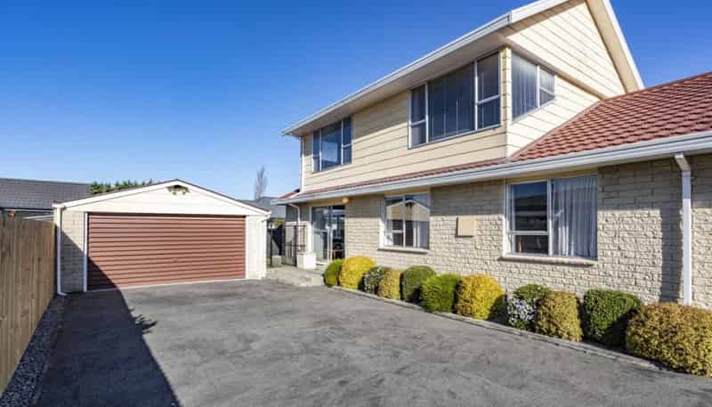 2/17 Nyoli Street, Papanui