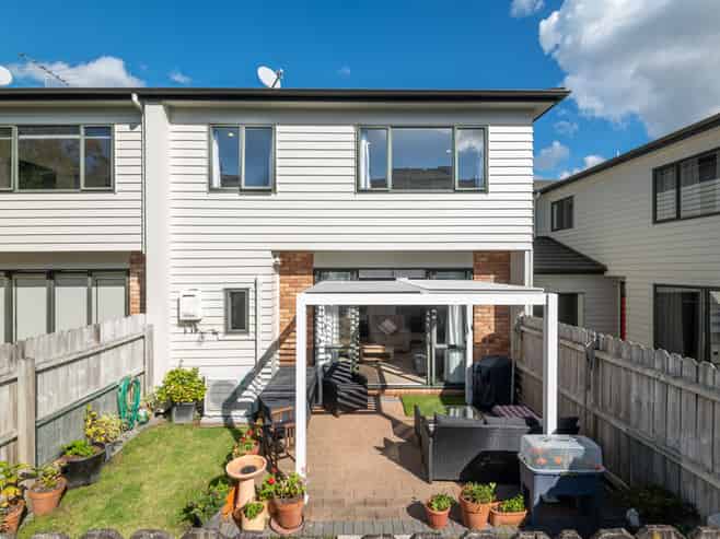 42/22 Northcross Drive, Oteha