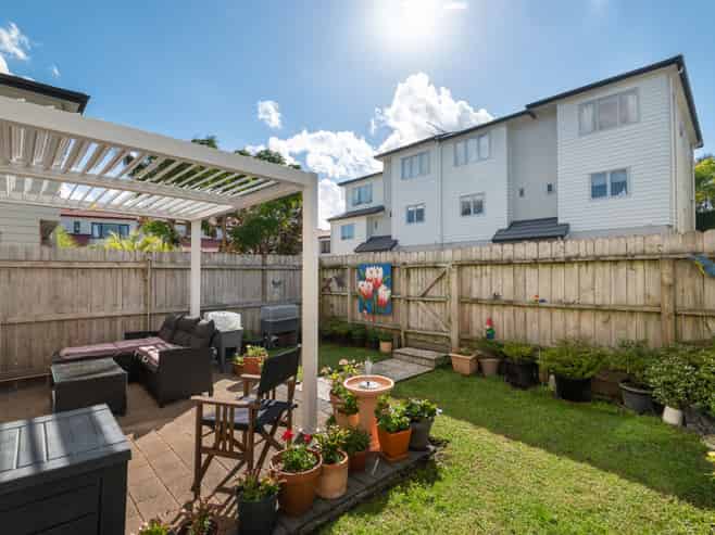 42/22 Northcross Drive, Oteha